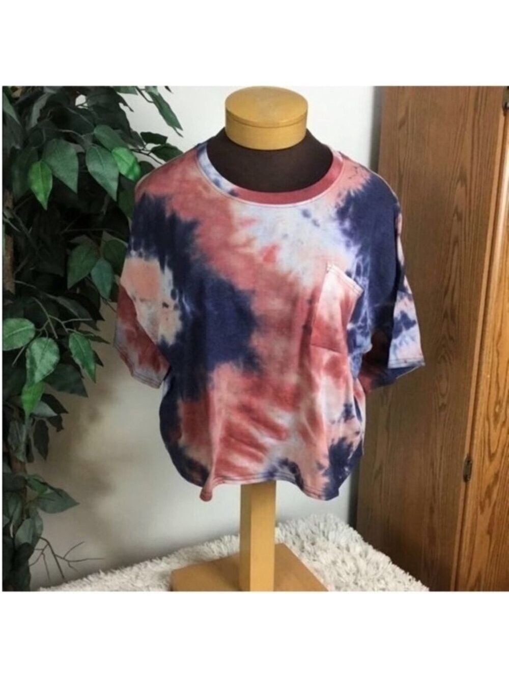 SO cropped short sleeve pocket tee Womanβs Juniors XXL pink navy red